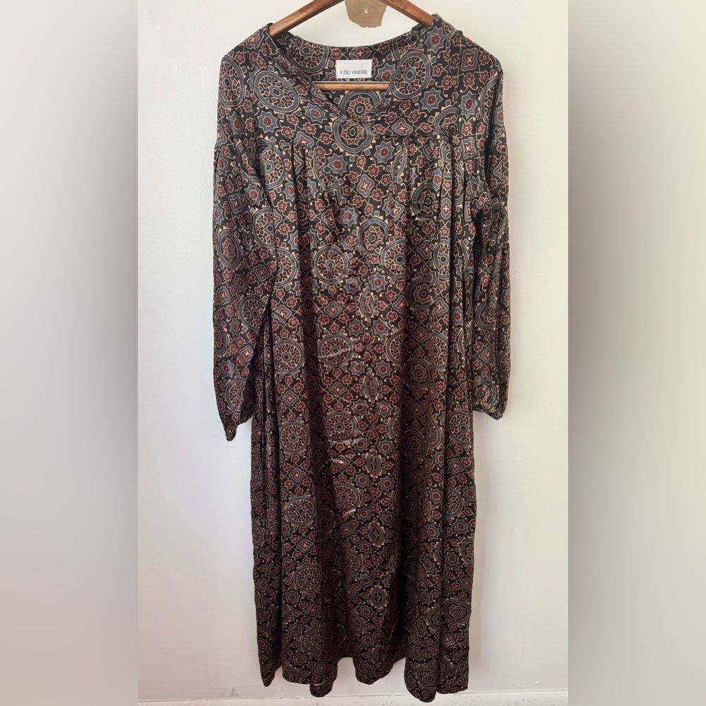 V. DE. VINSTER Midi Length Geometric Dress 100% Silk Size Medium Boho LagenLook